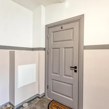 Stylish Flat With Heated Floors And Private Parking Appartement