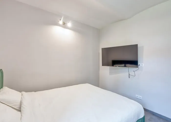 Stylish Flat With Heated Floors And Private Parking * Riga