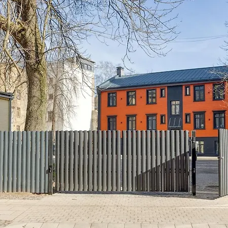Apartamento Stylish Flat With Heated Floors And Private Parking Riga